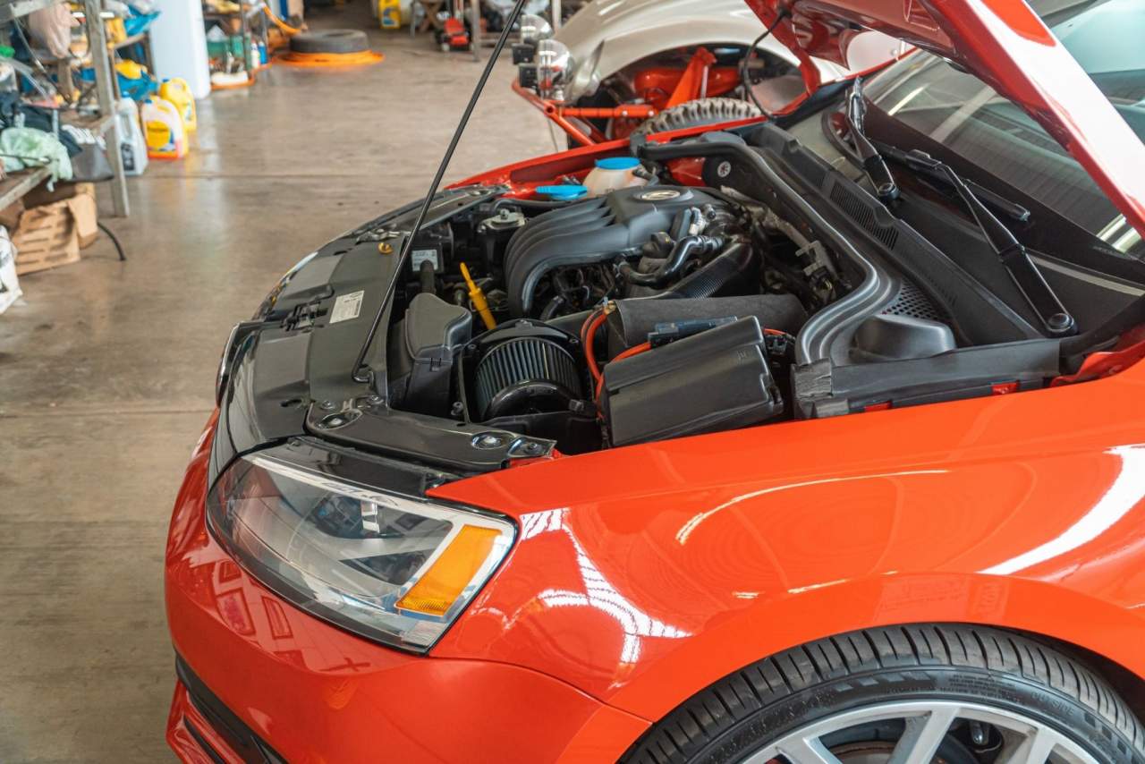 Talleres chapa y pintura Pamplona recomendados: Automoción Alberdi