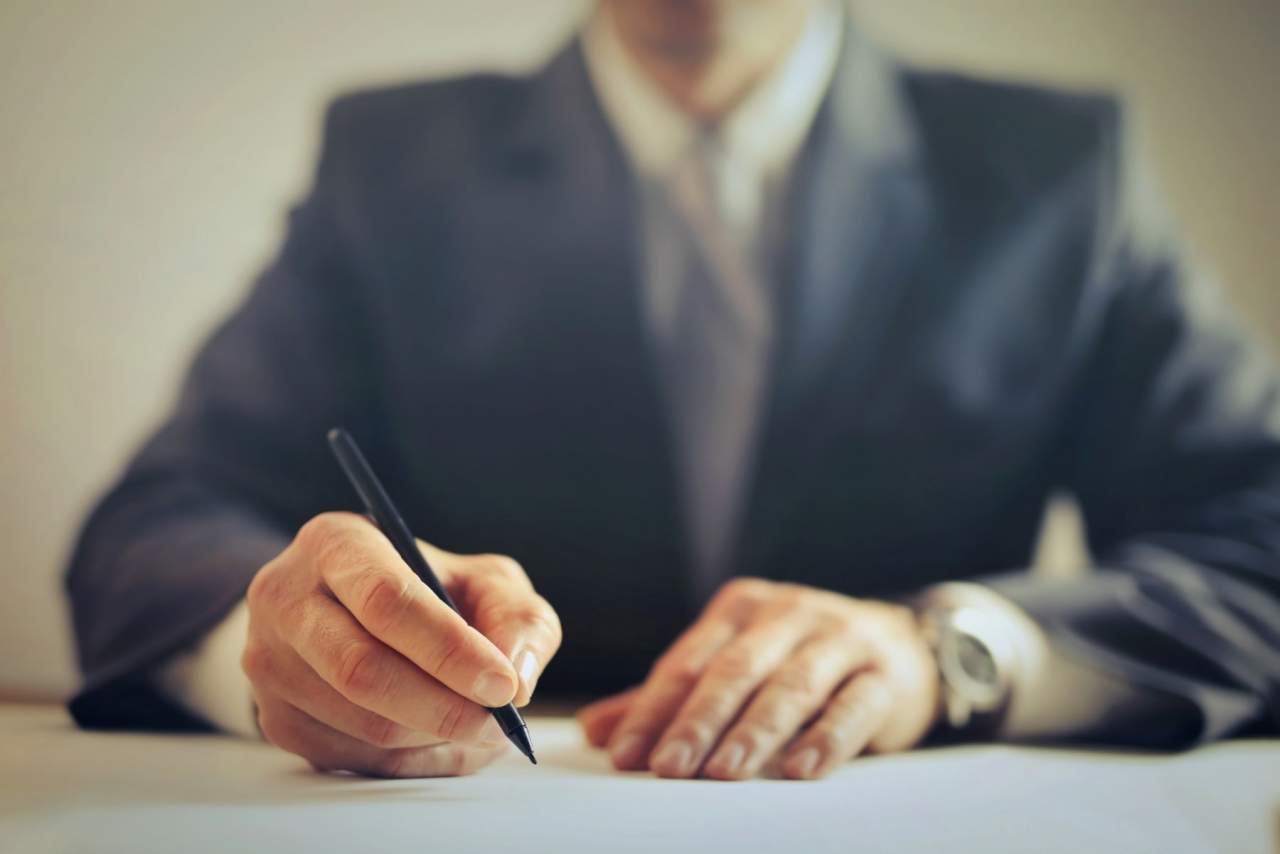 ¿Cuándo es abusiva una cláusula de un contrato de tarjeta de crédito?, según la plataforma Víctimas del Crédito