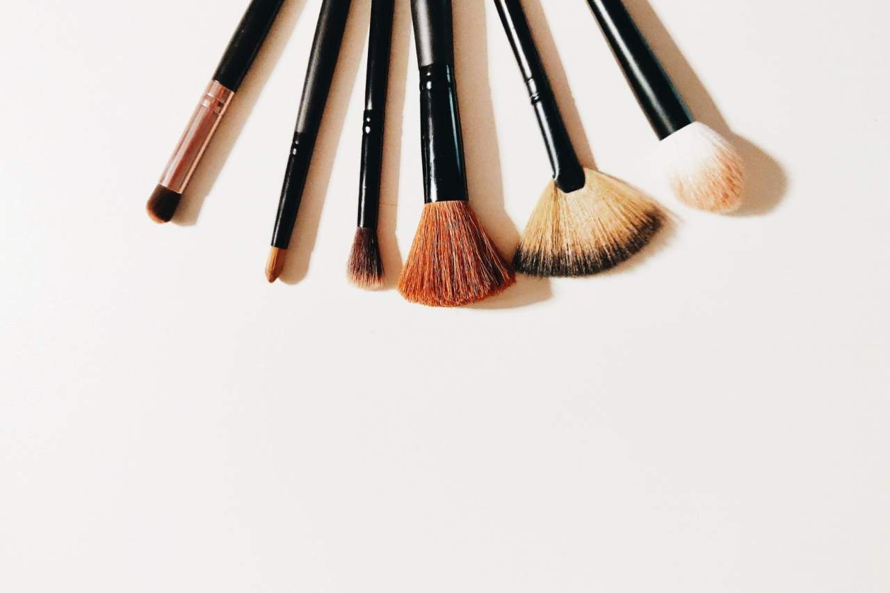 Éxito en la venta de brochas de maquillaje buenas online en AFORROWEB