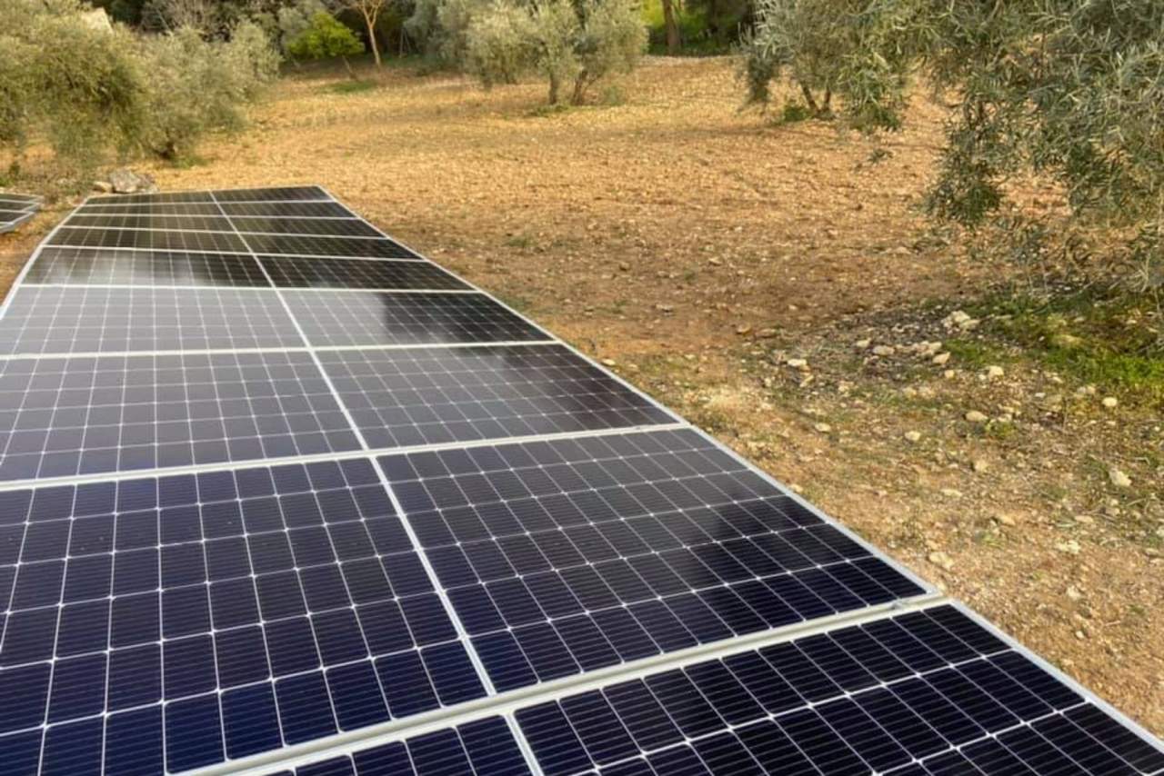 ¿Cómo obtener energía solar para el autoconsumo en empresas? Agrupaciones & Soluciones Solares