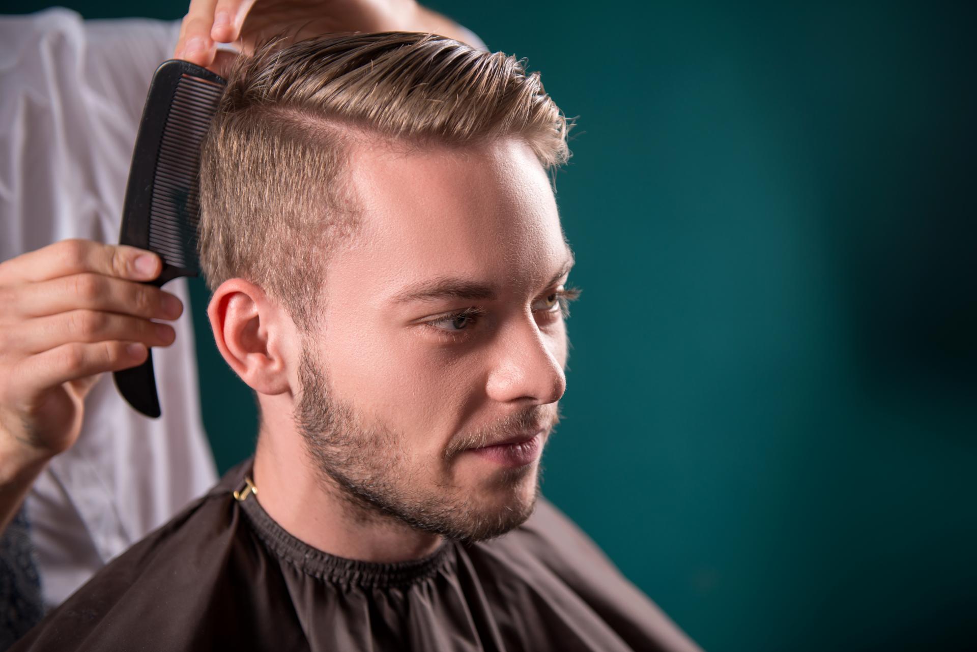 Corte de pelo gratis en Formación de Peluquería de Caballeros, peluquería para hombre en Madrid