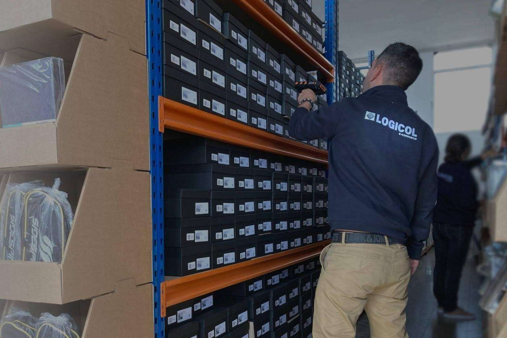 Logicol: las ventajas y el coste de contratar un operador logístico
