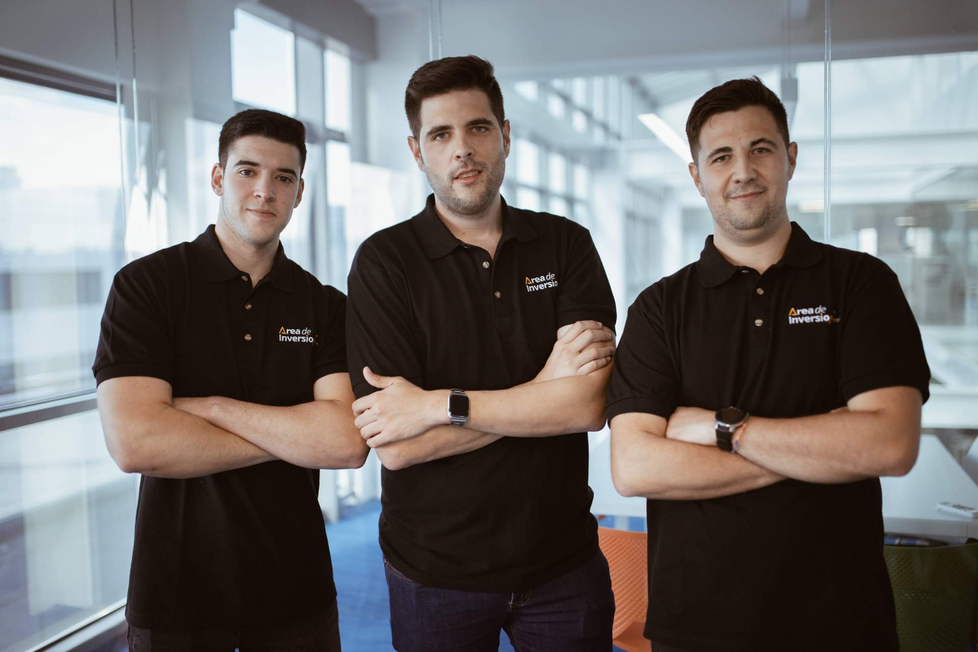 ¿Cómo introducirse al mundo de Forex y las criptomonedas?: curso de trading de la mano de Área de Inversión