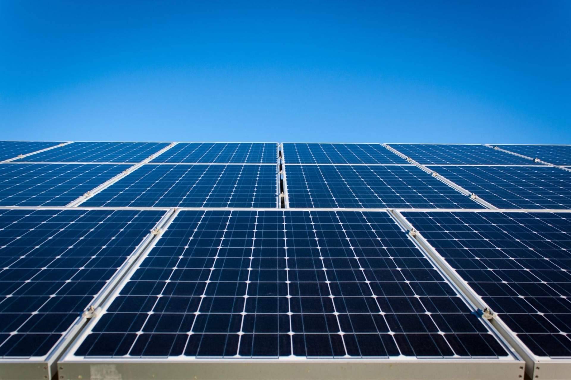 Solar Energy: ¿Cuál es la diferencia entre las placas solares térmicas y los paneles solares fotovoltaicos?