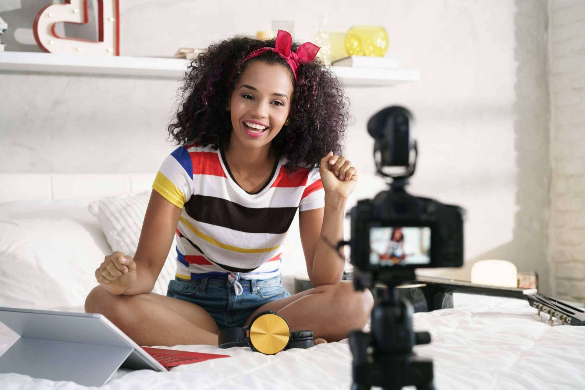 Conocer las oportunidades de trabajo y libertad financiera detrás del sector de los influencers, según Nubbe