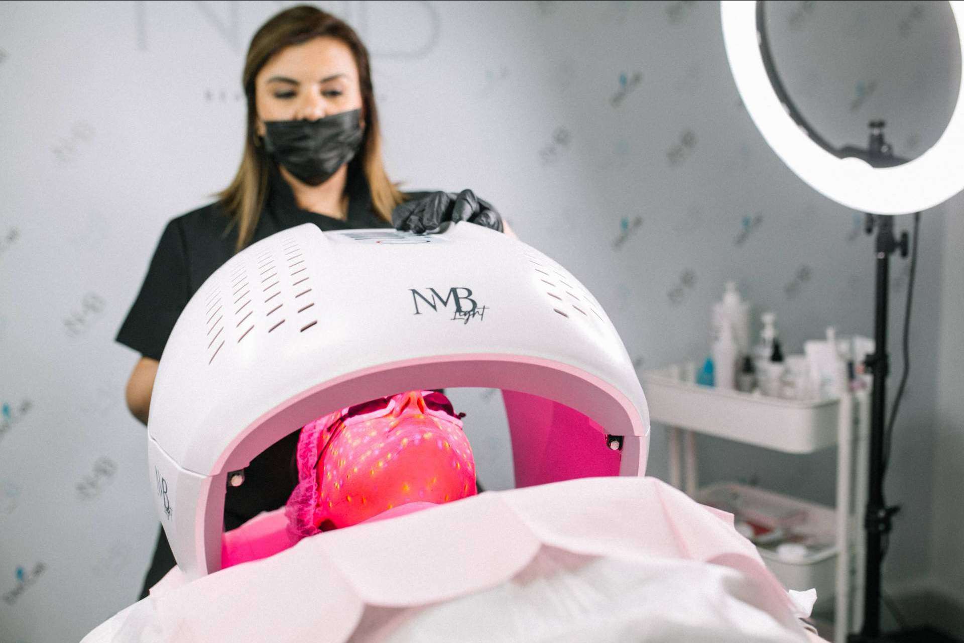 Cursos de formación en toda España impartidos por la academia de estética avanzada NMBeauty Academy