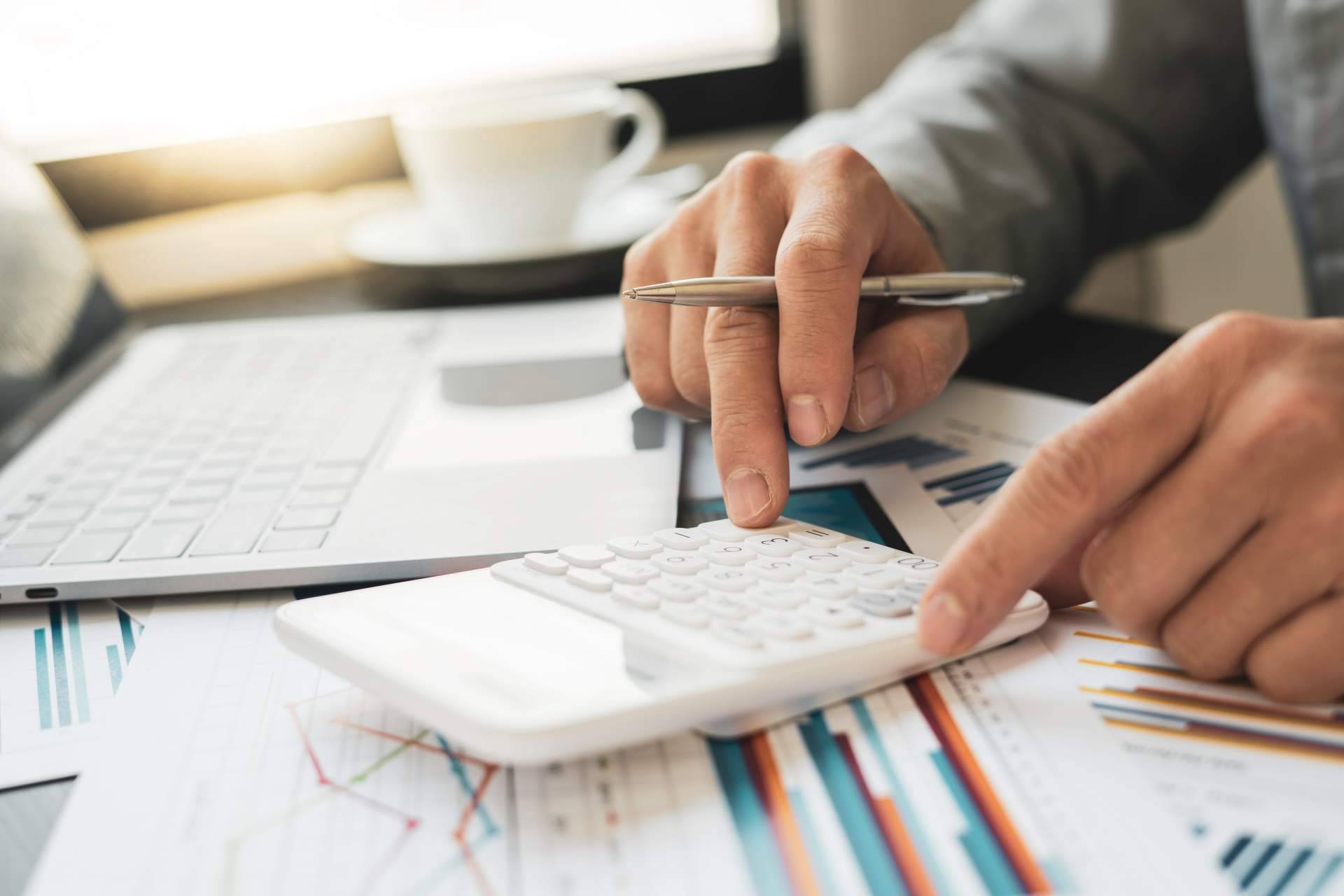 ¿Qué ofrecen los cursos de finanzas de Constanza Business & Protocol School?