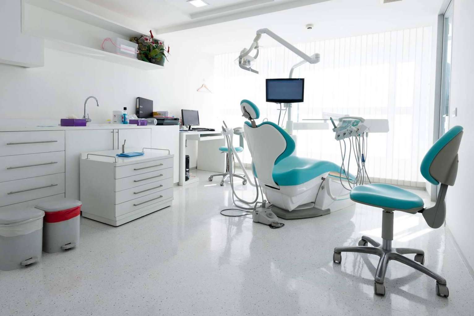 Precisión Médica Dental: ¿Por qué es importante el mantenimiento entre paciente y paciente?