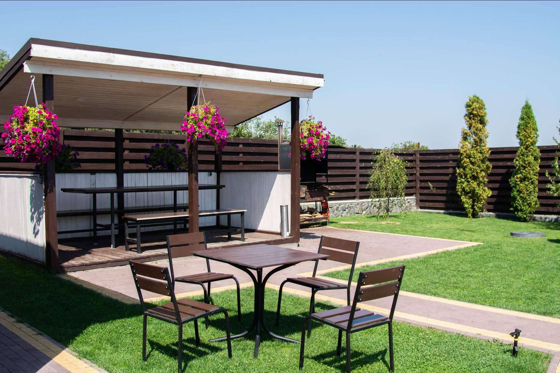 Tienda online Tus Compras de Confianza: extenso catálogo de artículos para jardín y exterior
