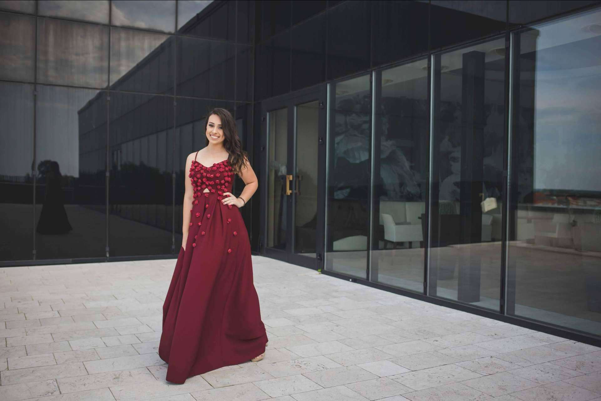 La nueva campaña del fabricante de ropa LaMusaWoman cuenta con los tejidos y estampados que más brillan