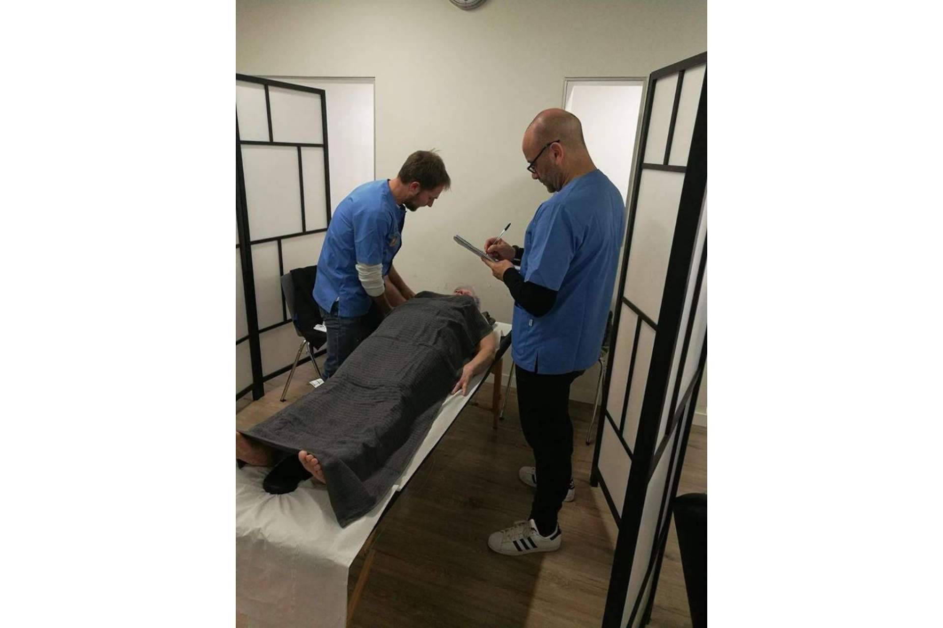 La importancia de la osteopatía en los problemas discales lumbares: Instituto Internacional de Osteopatía Avanzada