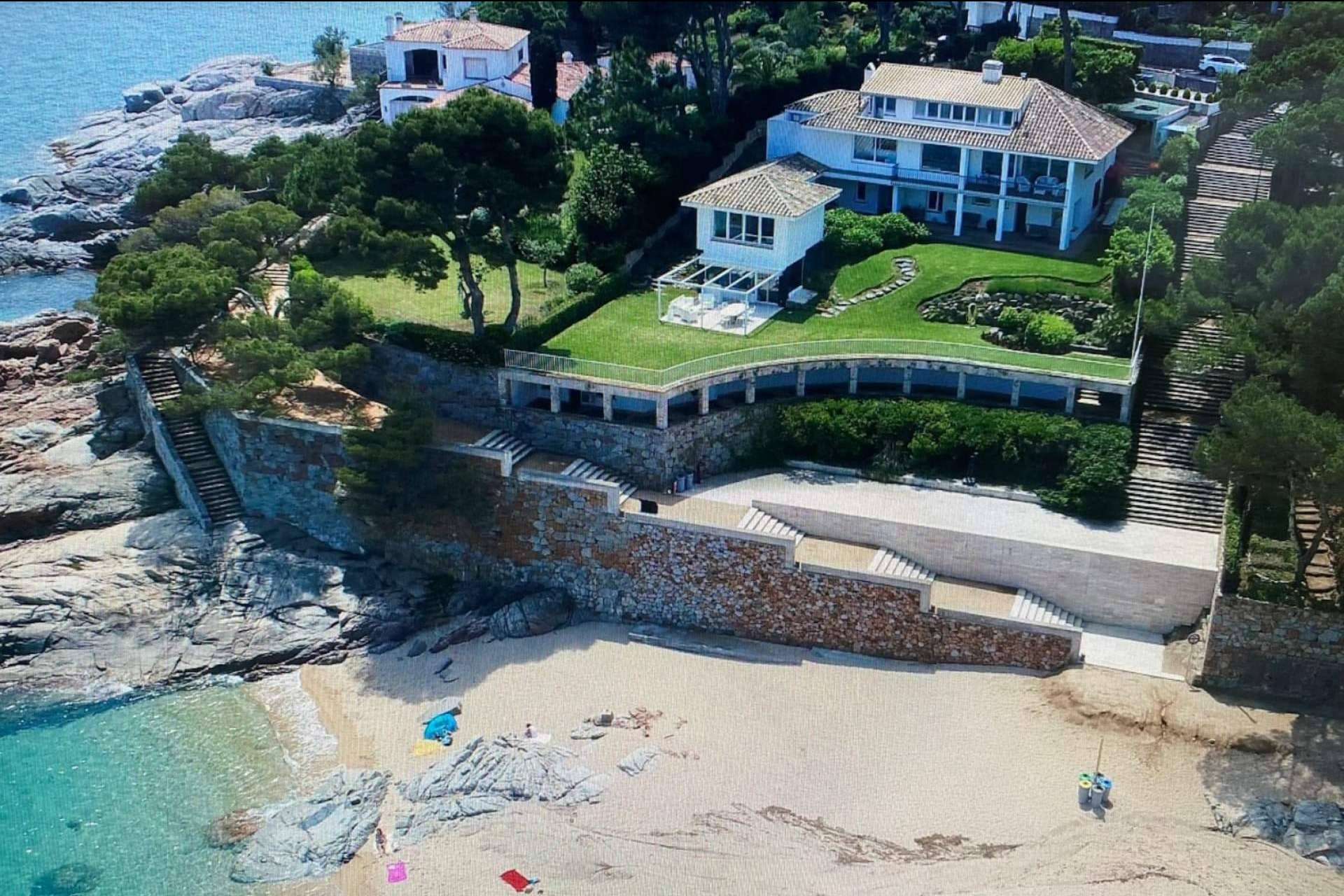 ¿Qué casas en venta en la Costa Brava ofrece la agencia inmobiliaria Buy House Real Estate?