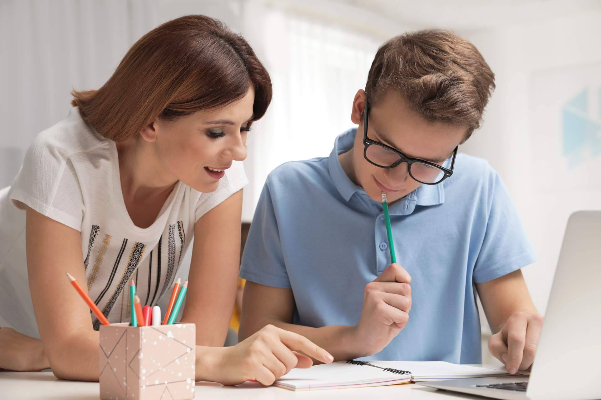 La importancia del curso online sobre técnicas de estudio integradas de la psicóloga Rosa Serrate para evitar el fracaso escolar en España
