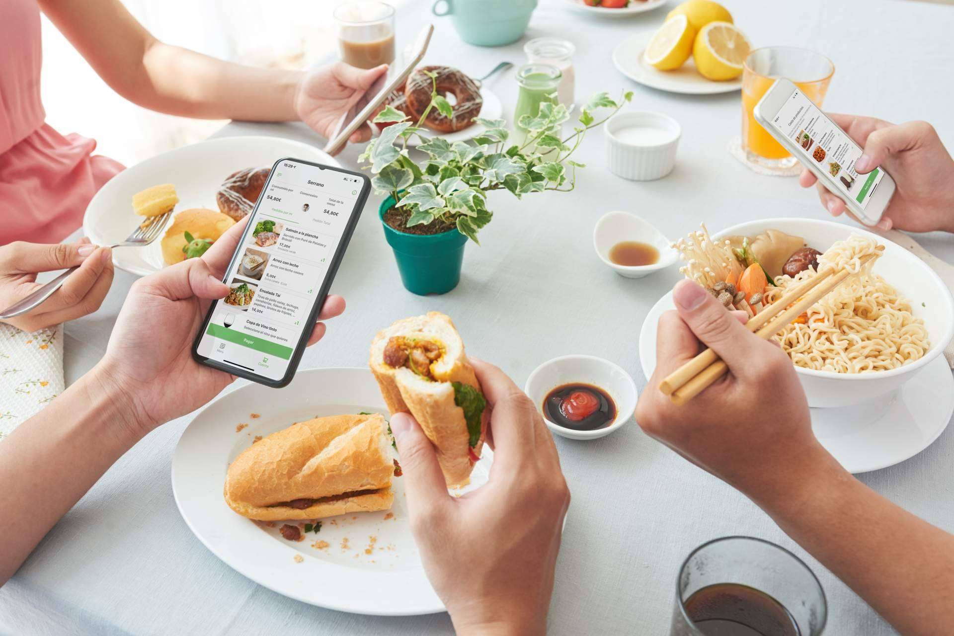 Pedir con el móvil dentro del restaurante, la nueva tendencia en el sector de la hostelería que llega de la mano de Order In