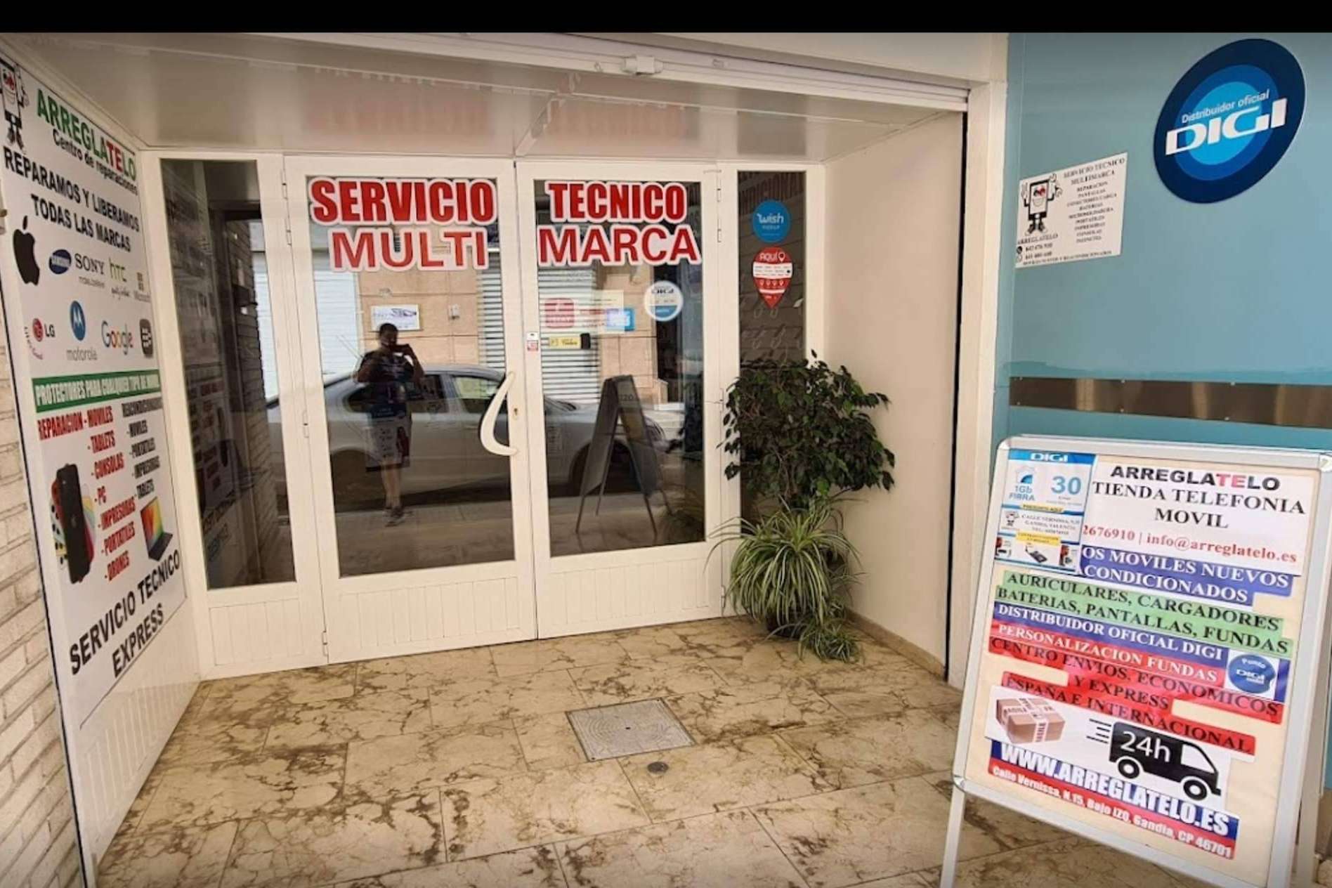 Arréglatelo se encarga de la reparación de móviles y otros electrónicos en Gandía con calidad y variedad de repuestos