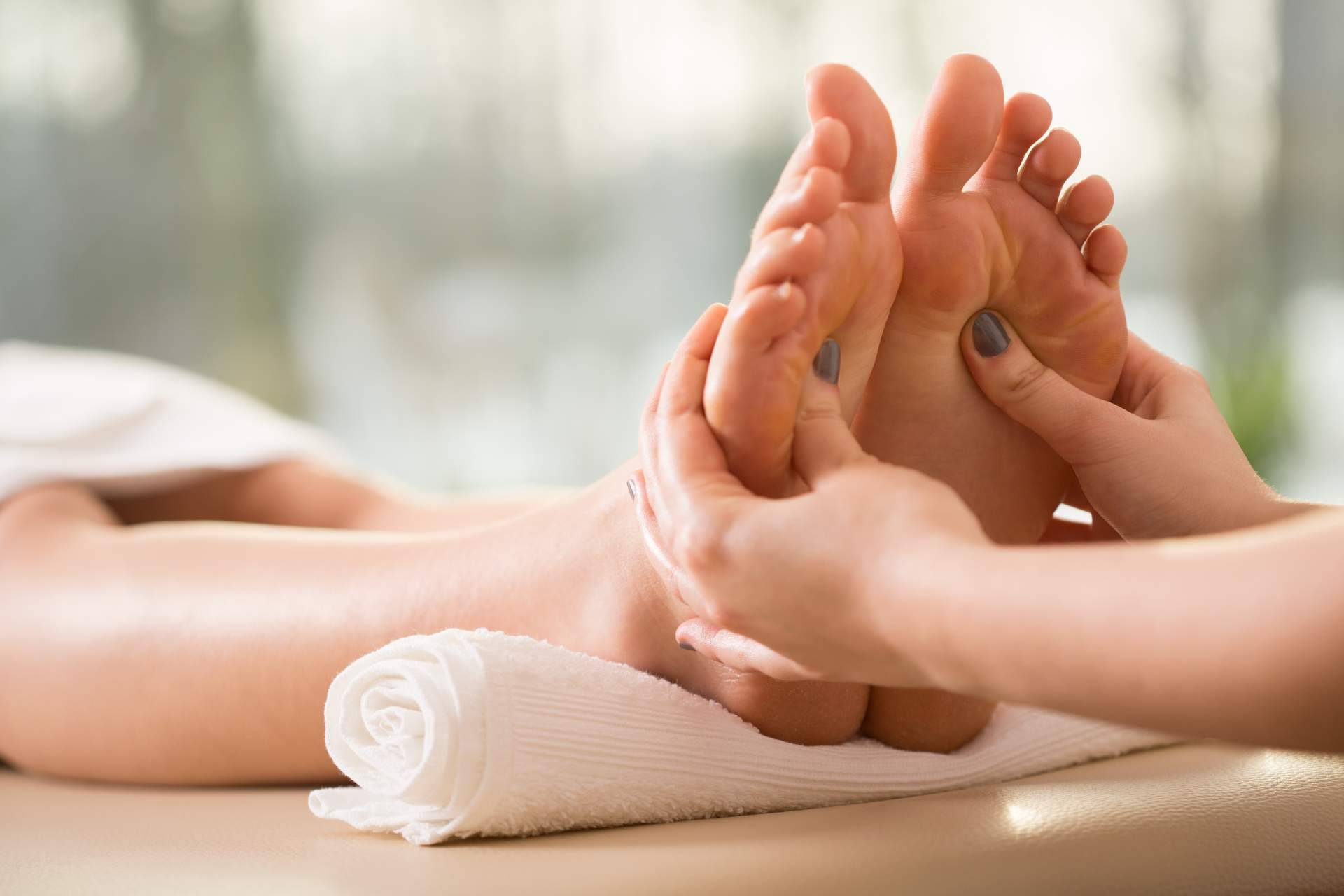 Ayurveda Medicina Natural destaca la importancia del masaje abhyanga en otoño
