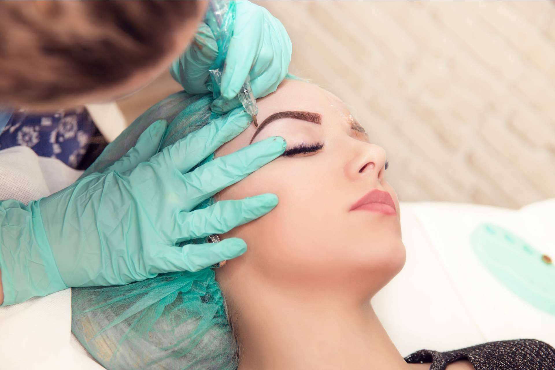 Microblading en Valencia de la mano de la Dra. Lizeth Alba