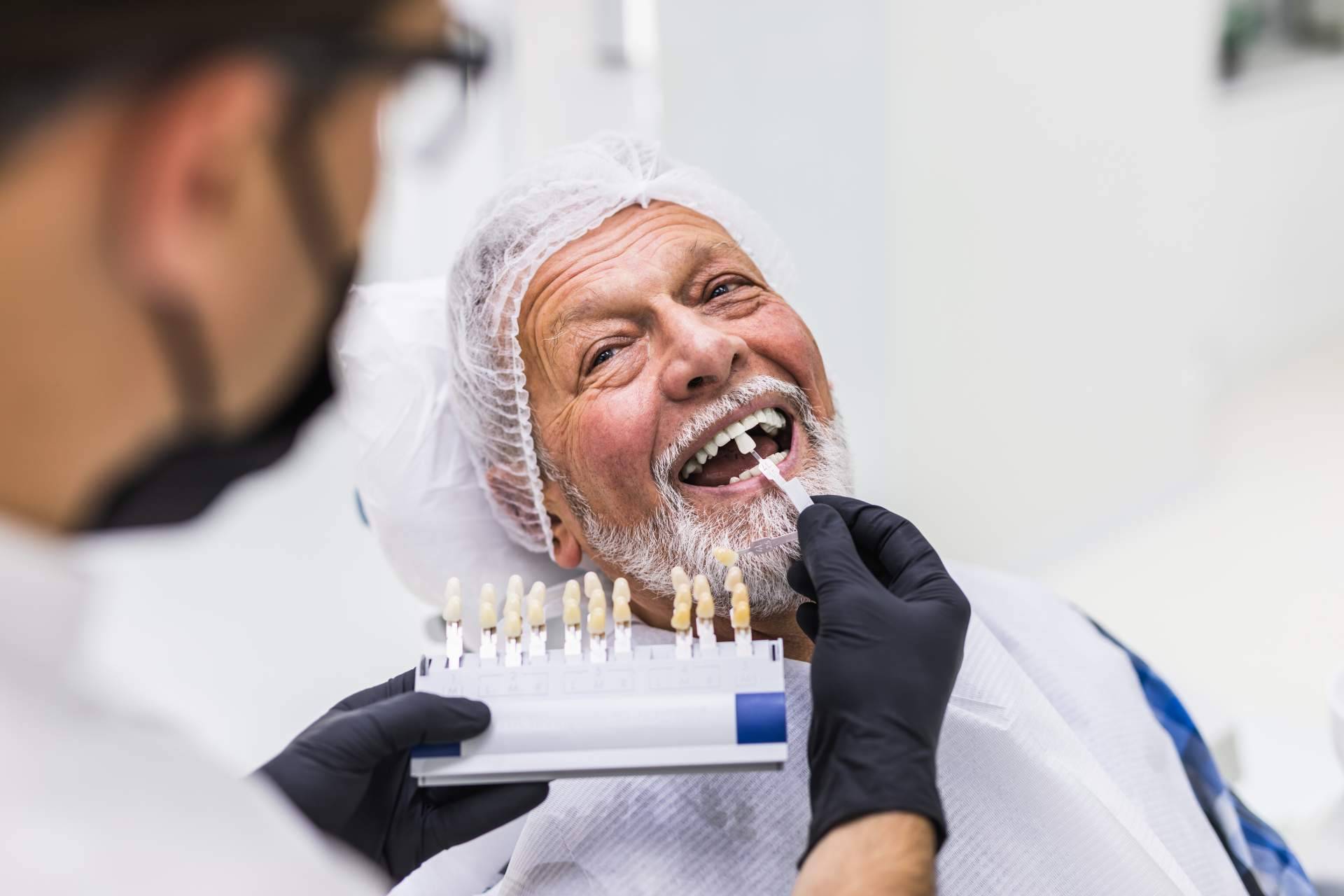 Implantes dentales innovadores en Hospitalet con Clínicas Qualident