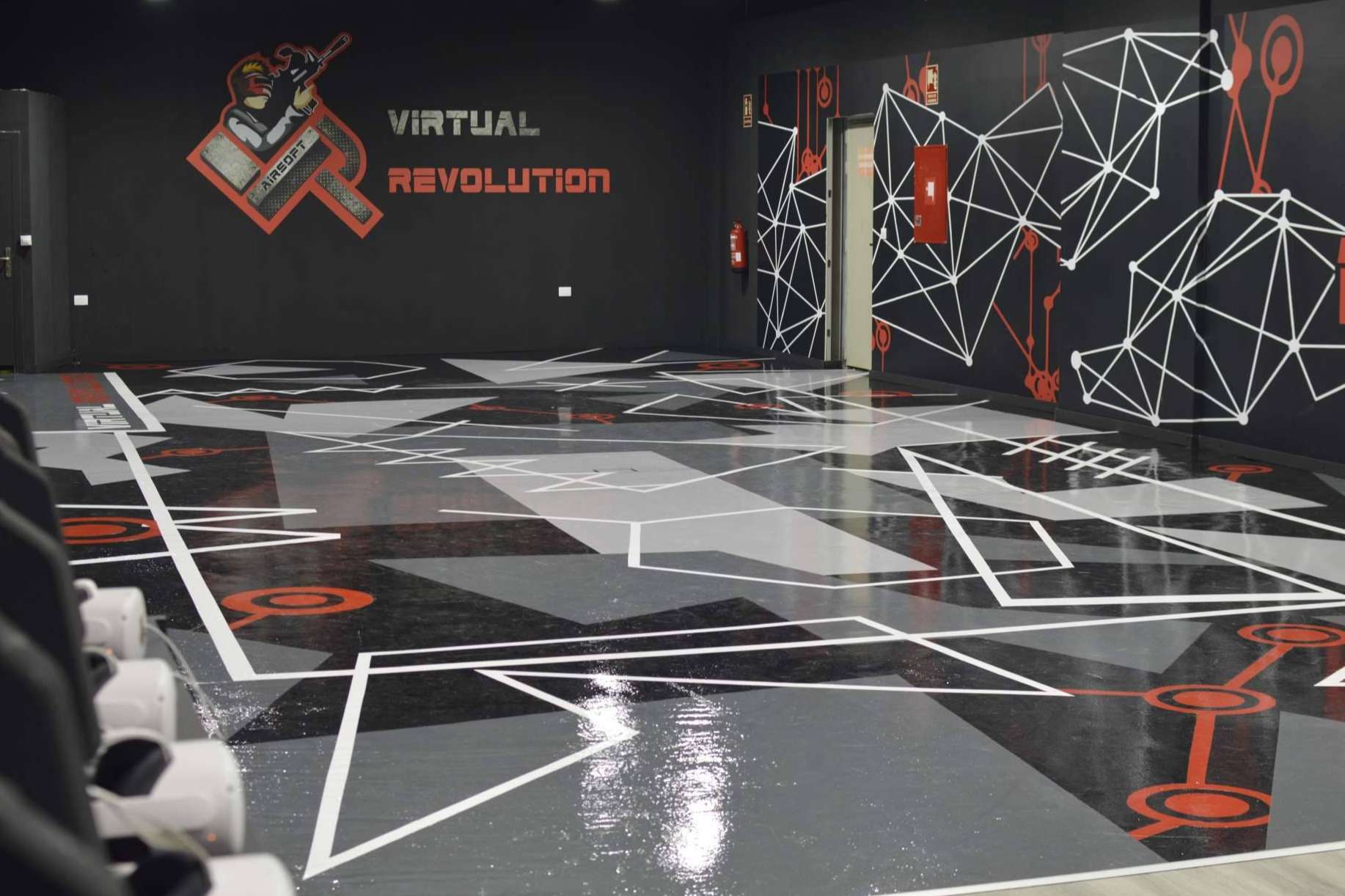 La apertura de un nuevo centro de realidad virtual de VR Airsoft en el Centro Comercial Oasiz