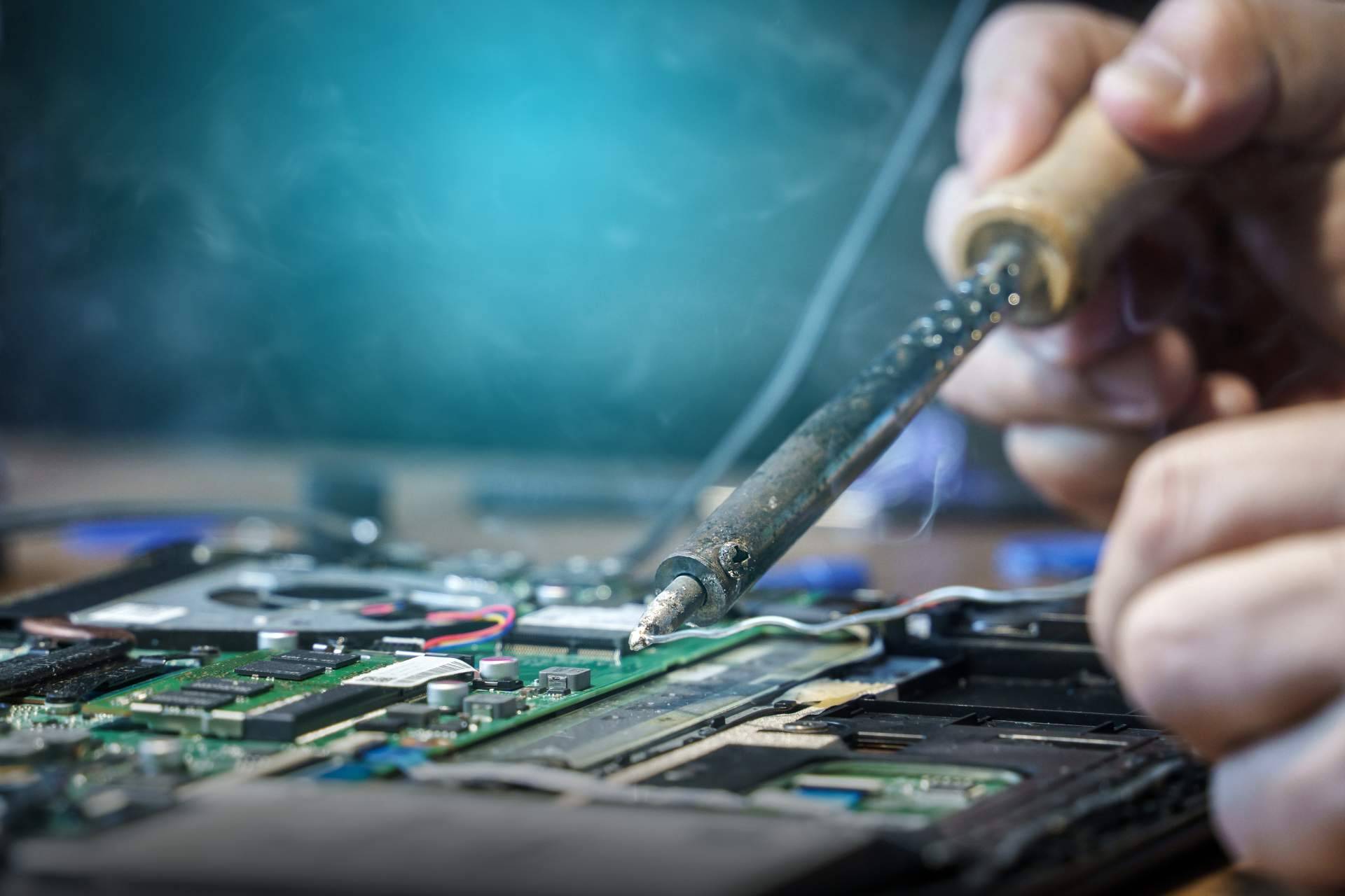 Reparar Ordenadores brinda un servicio técnico de reparación de ordenadores portátiles