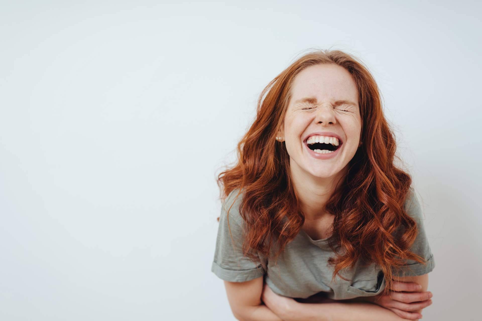 Mejorar el sentido del humor gracias a la formación que brinda Bravetys