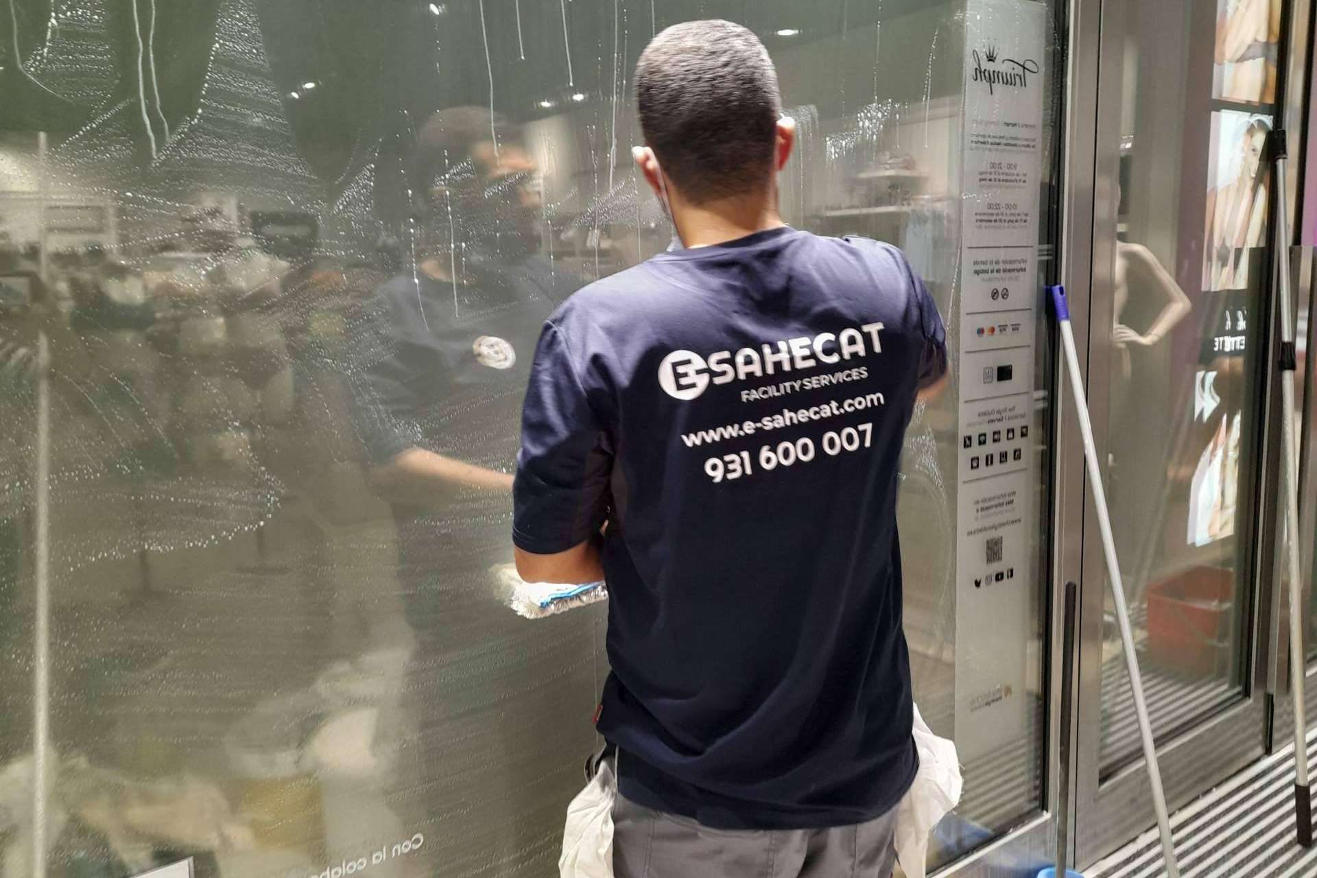 E-SAHECAT es una empresa de limpieza con soluciones eficaces y profesionales