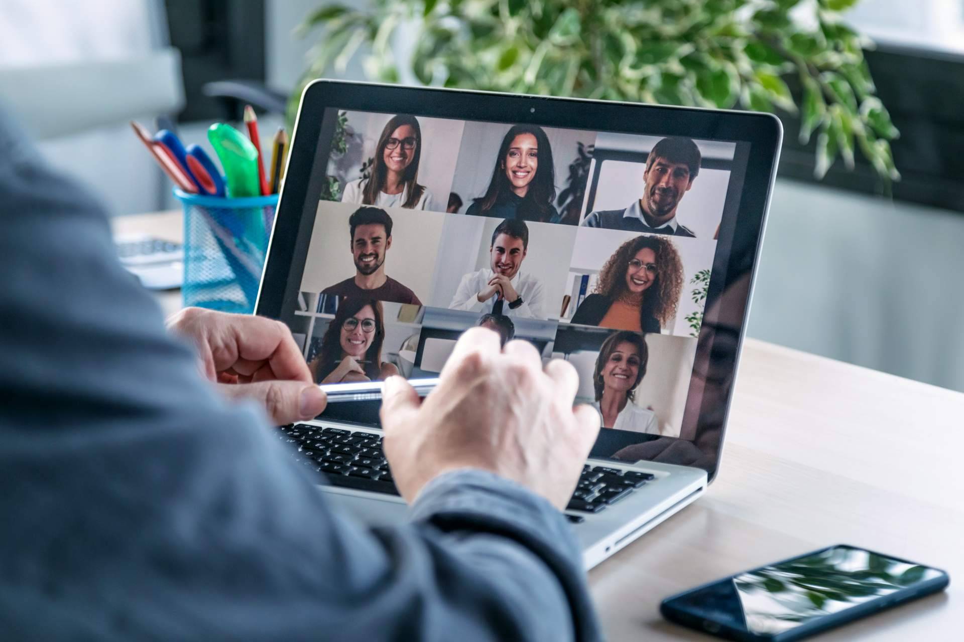 Realizar juntas de vecinos online, por Communitas