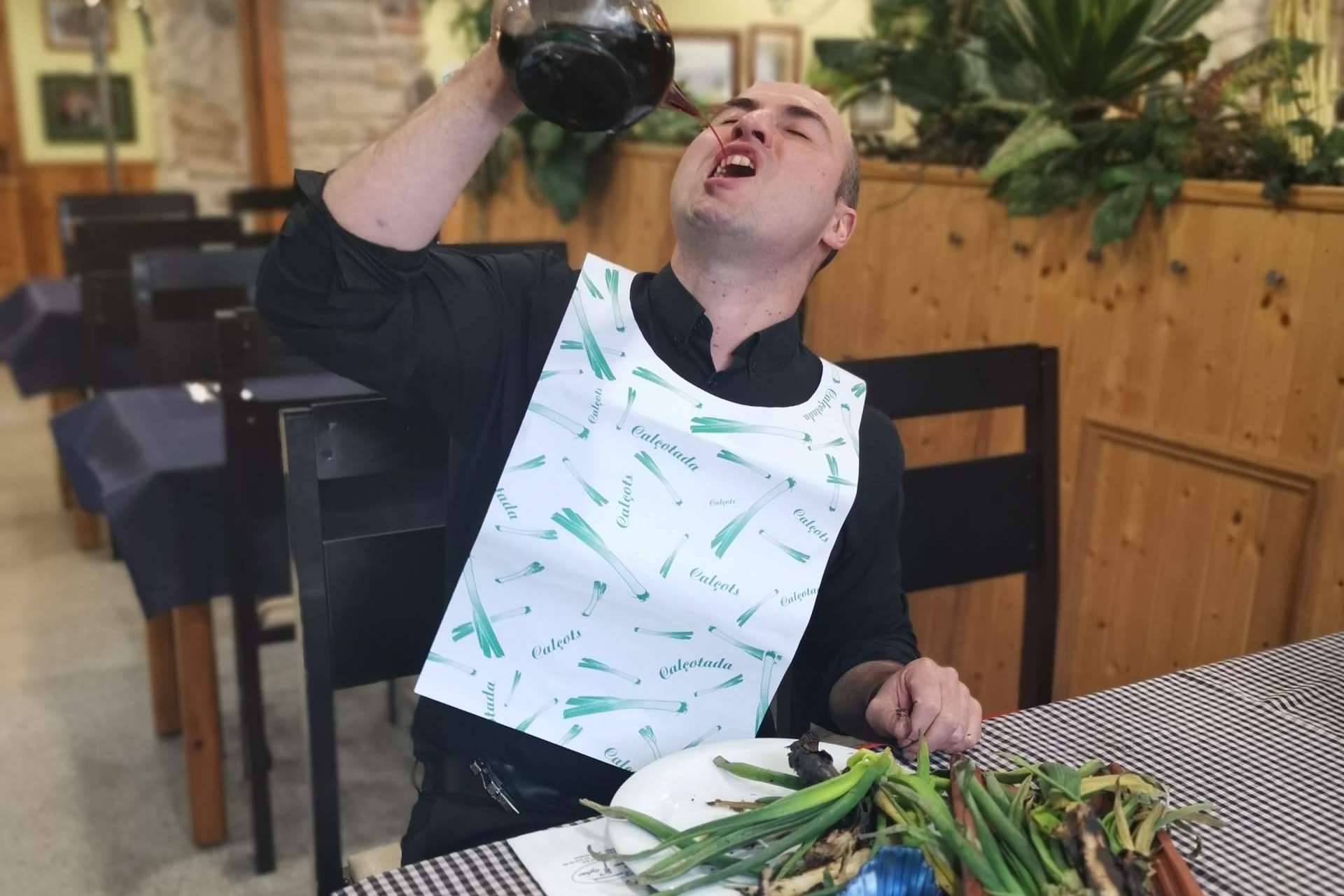 Pasa Tapas, la comida tradicional que se esconde en medio de la Barceloneta