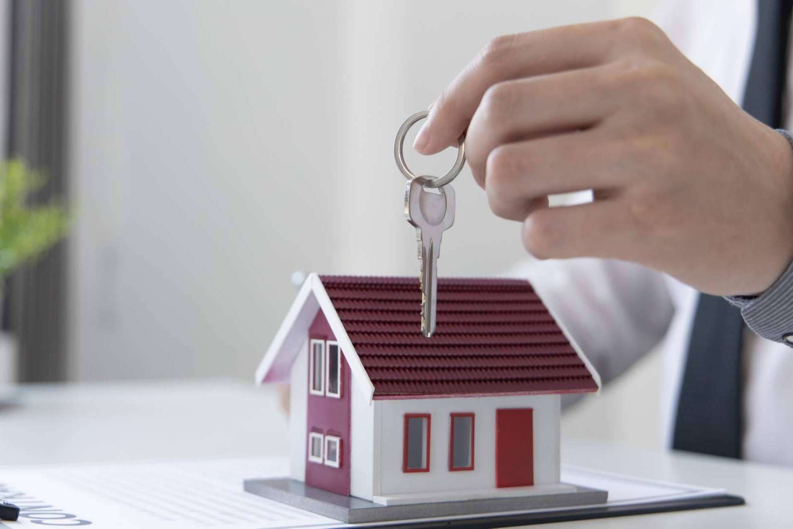 La inmobiliaria especializada en derecho inmobiliario Cano & Pujol garantiza operaciones exitosas