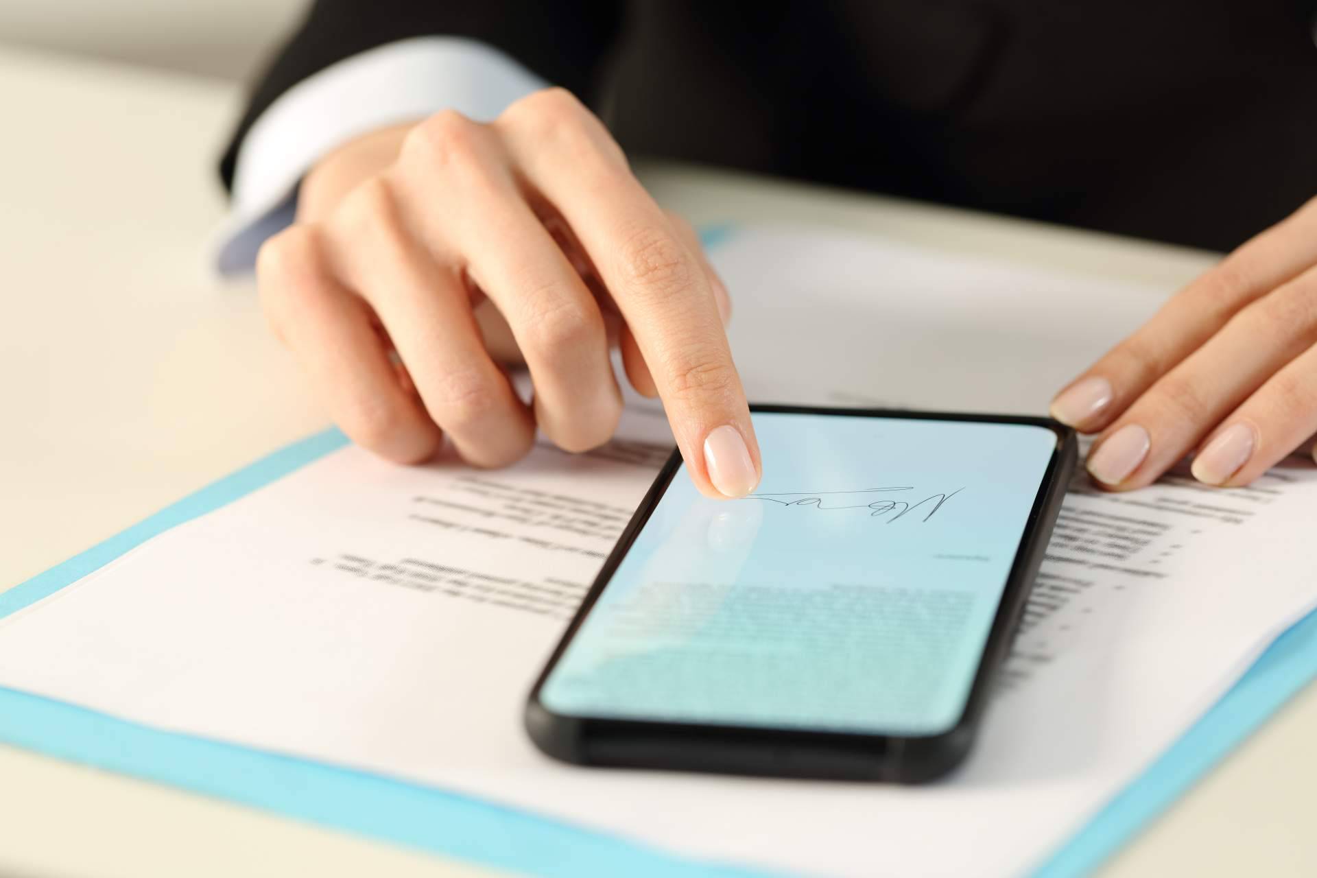 El agente digitalizador del programa Kit Digital que ayuda a empresas a implantar la firma digital, Edatalia