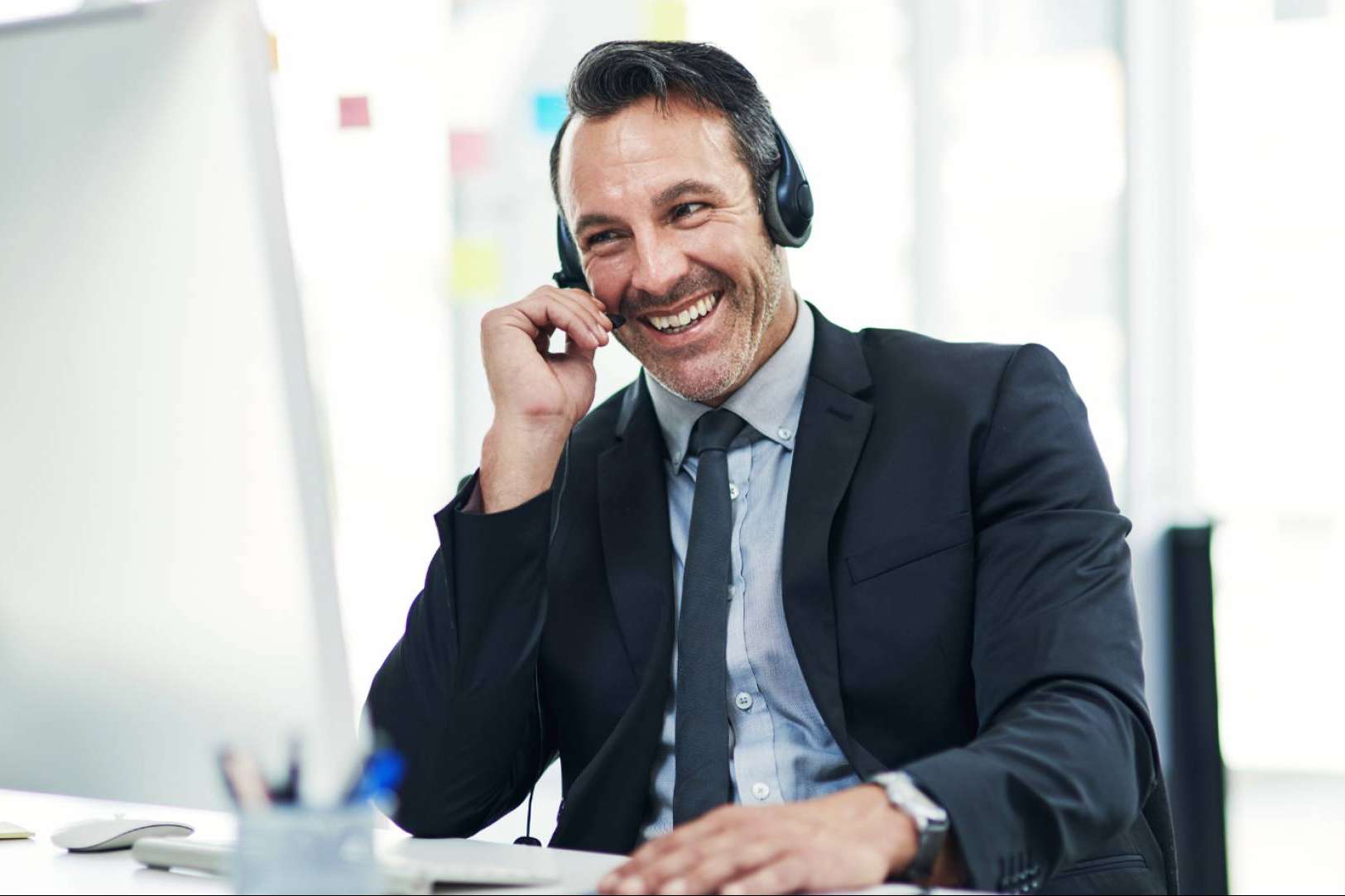 Para seleccionar a más de 500 agentes inmobiliarios, Inmohunter lanza 50 ofertas de empleo en España