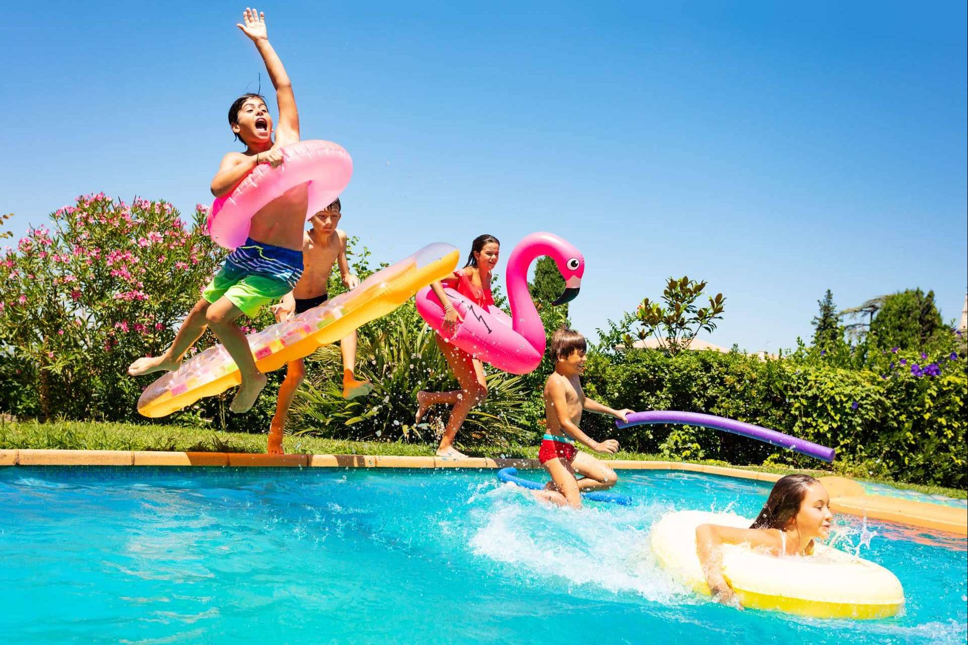 Construcción de piscina para el verano con Promopai