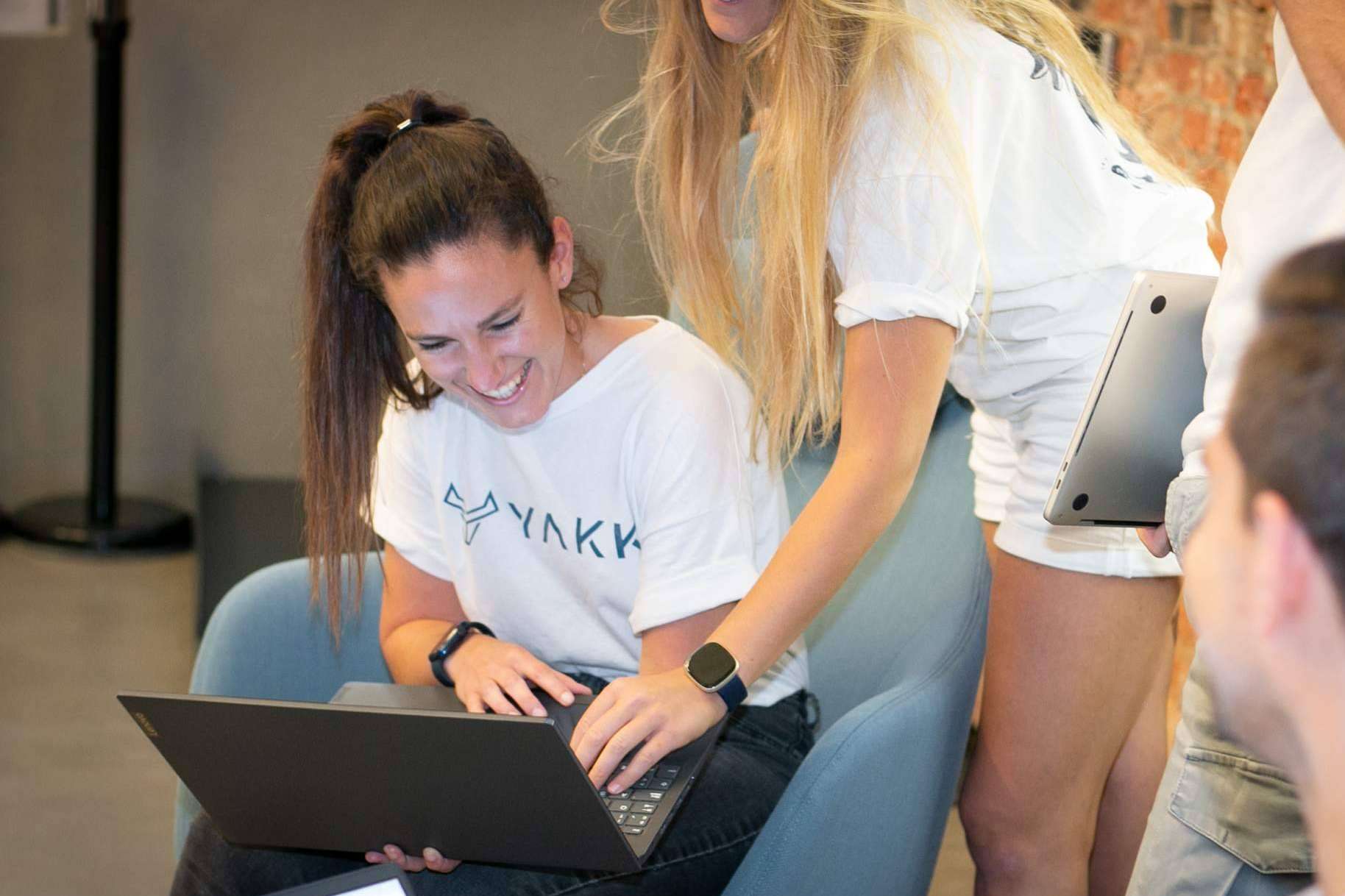 Yakk, la empresa con uno de los rentings tecnológicos más flexibles a nivel mundial que ofrece tecnología punta sin ataduras a las compañías
