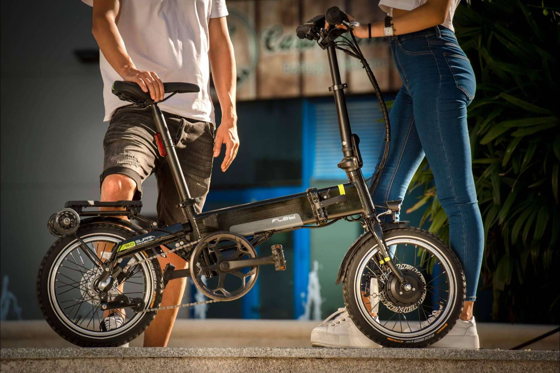 Renting de patinetes eléctricos y bicicletas eléctricas, el nuevo servicio de Urbing