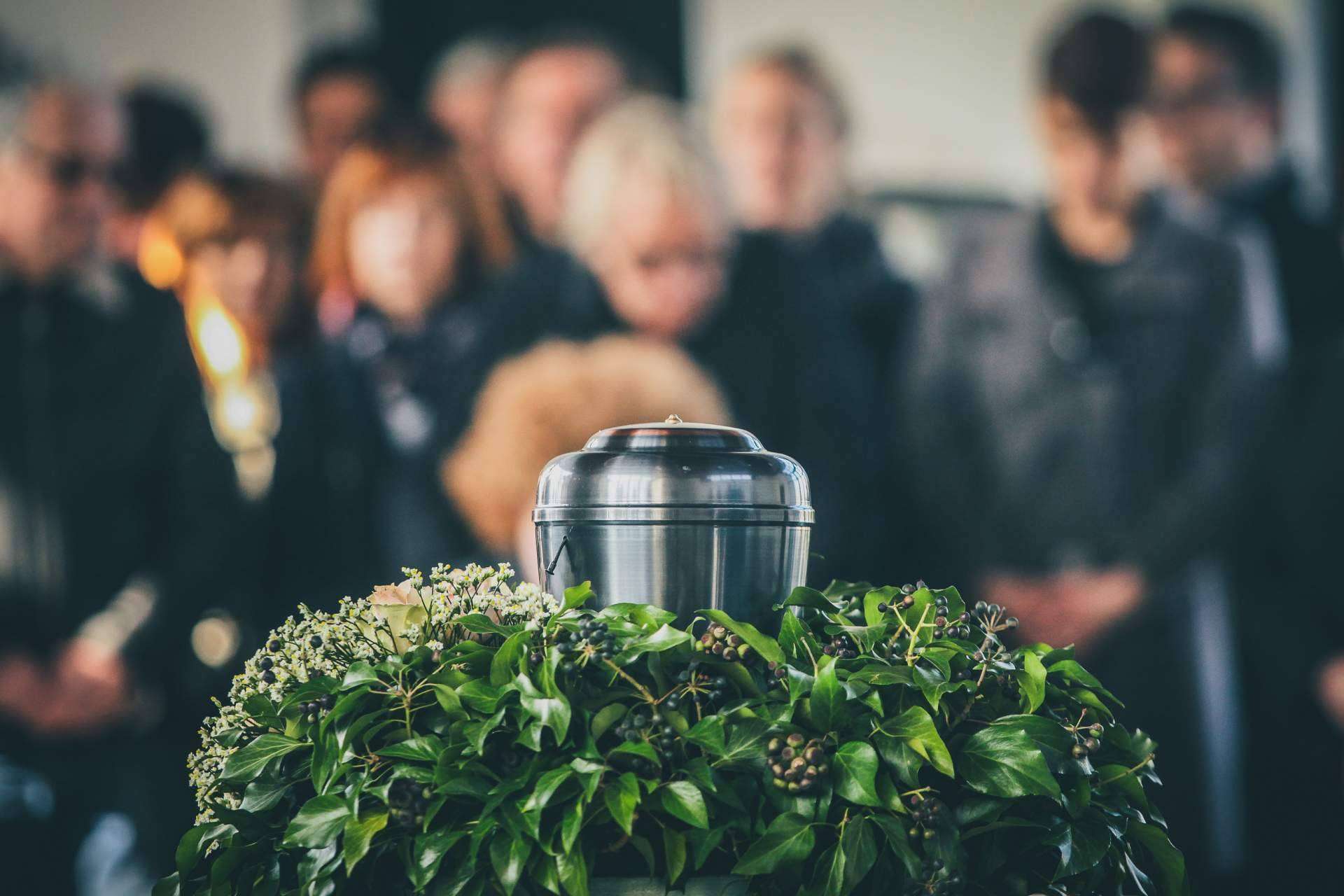 Interfunerarias explica el proceso de repatriación de fallecidos fuera de España