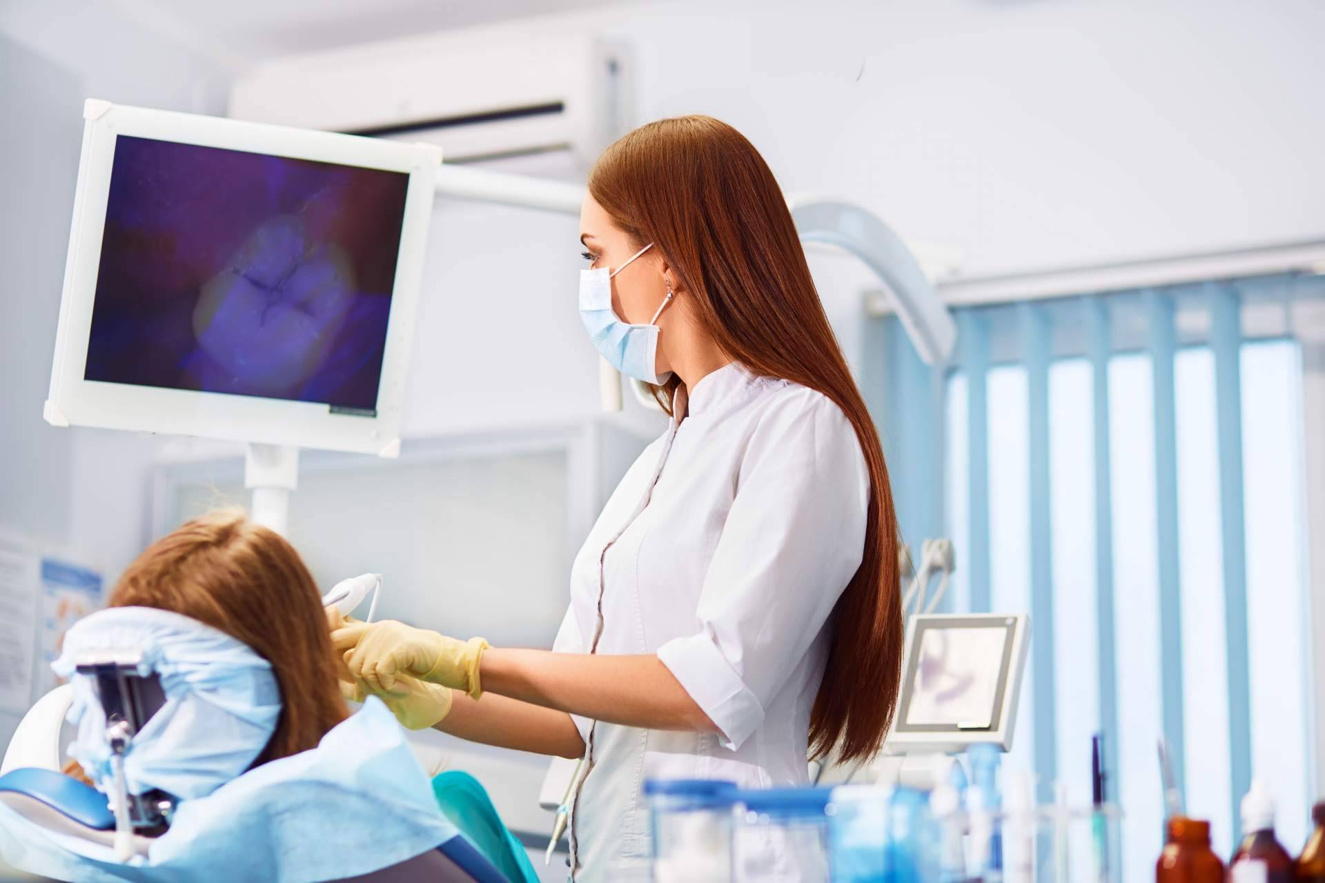 Precisión Médica Dental y su instrumental para llevar a cabo endodoncia