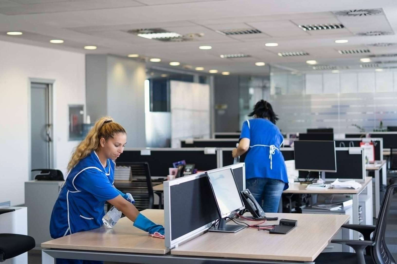 La oferta multiservicios de la empresa de mantenimiento en Madrid y Sevilla Grupo Sileb