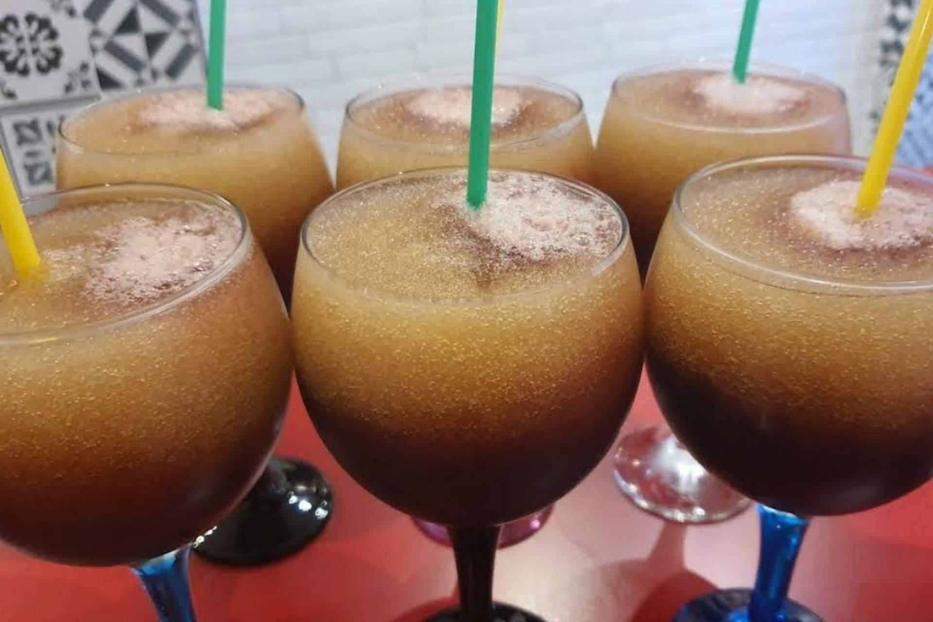 Sangría de cava elaborada de manera artesanal en La Taberna Casera