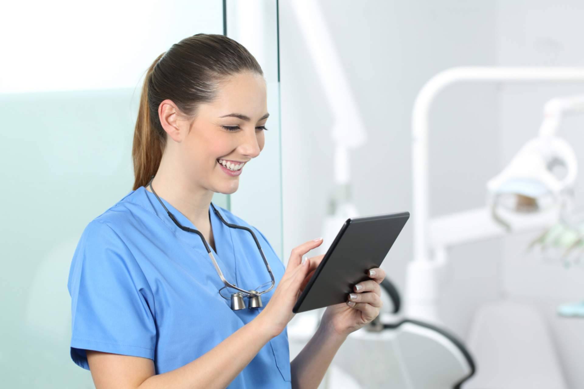 ¿Dónde encontrar formación para la gestión y dirección de clínicas dentales? Ascensium