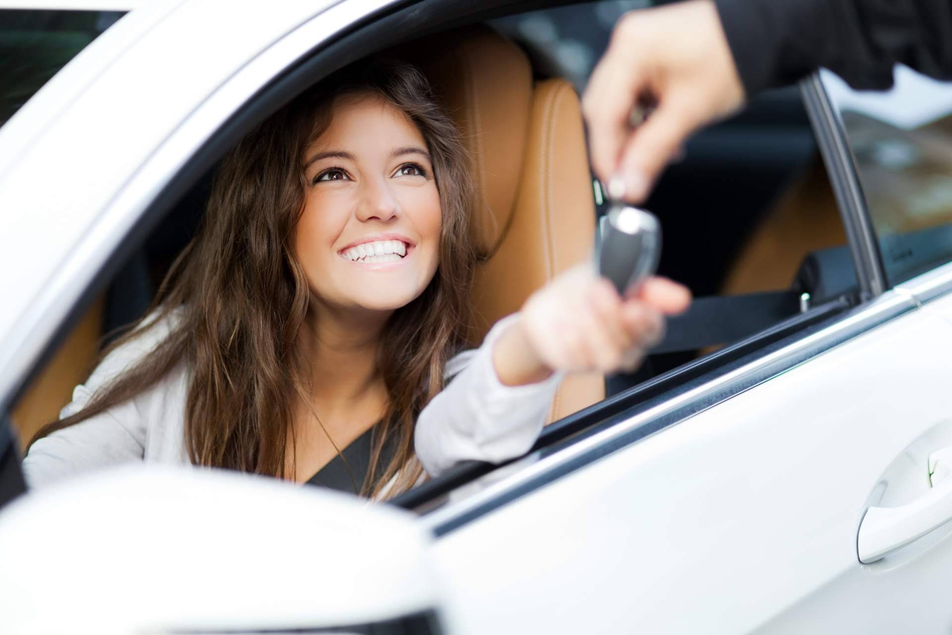 Renting Plus, la compañía especializada en renting en España que ha alcanzado los 3000 coches entregados