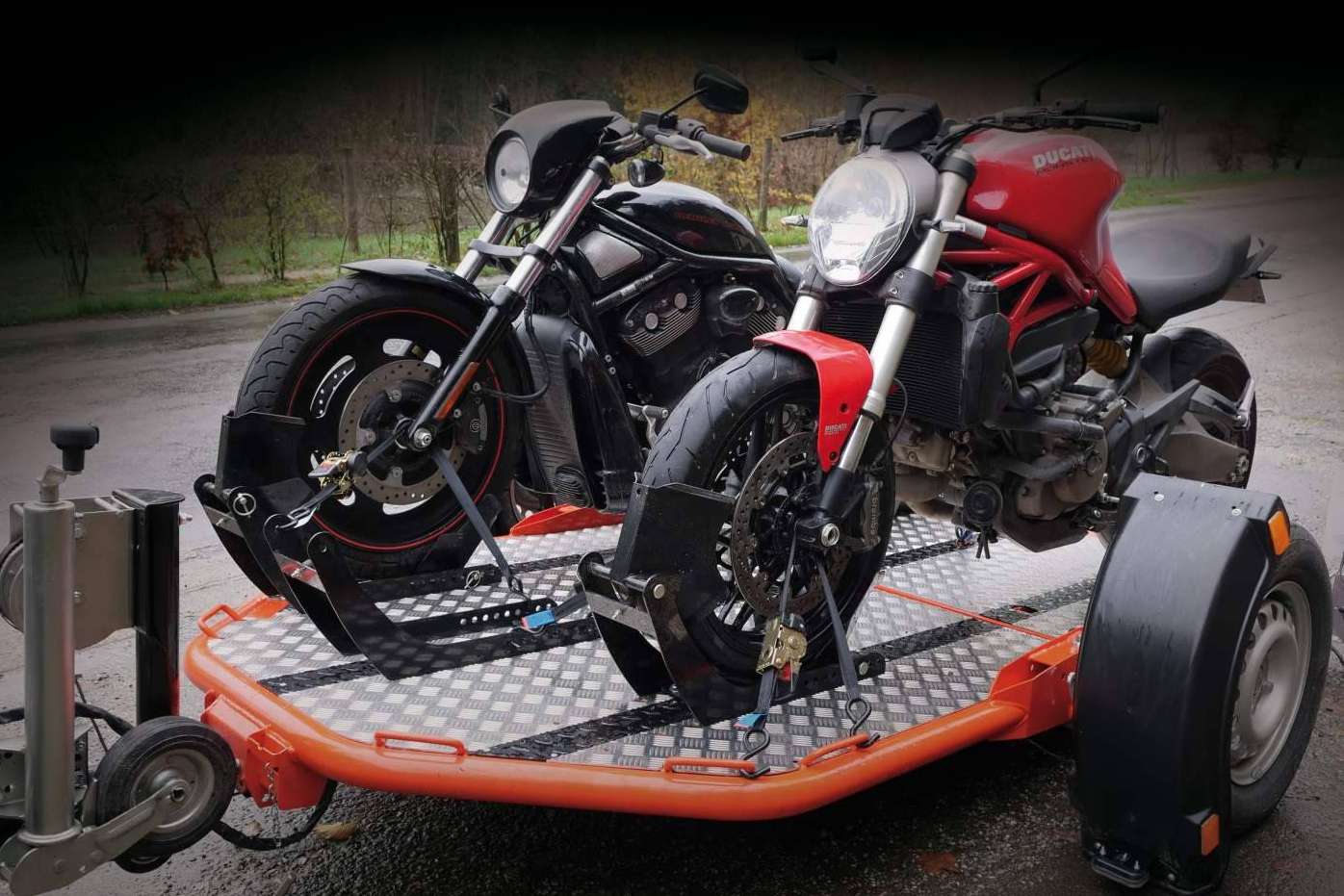 Busco Remolque revoluciona la movilidad con sus remolques de moto abatibles y plegables